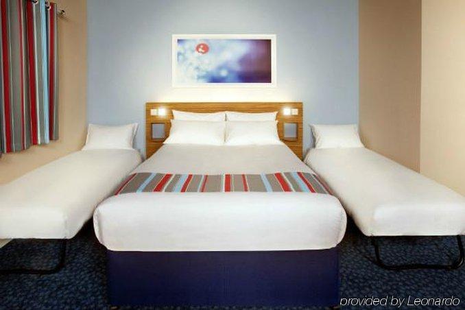 Travelodge Dundee Central Hotel ภายนอก รูปภาพ