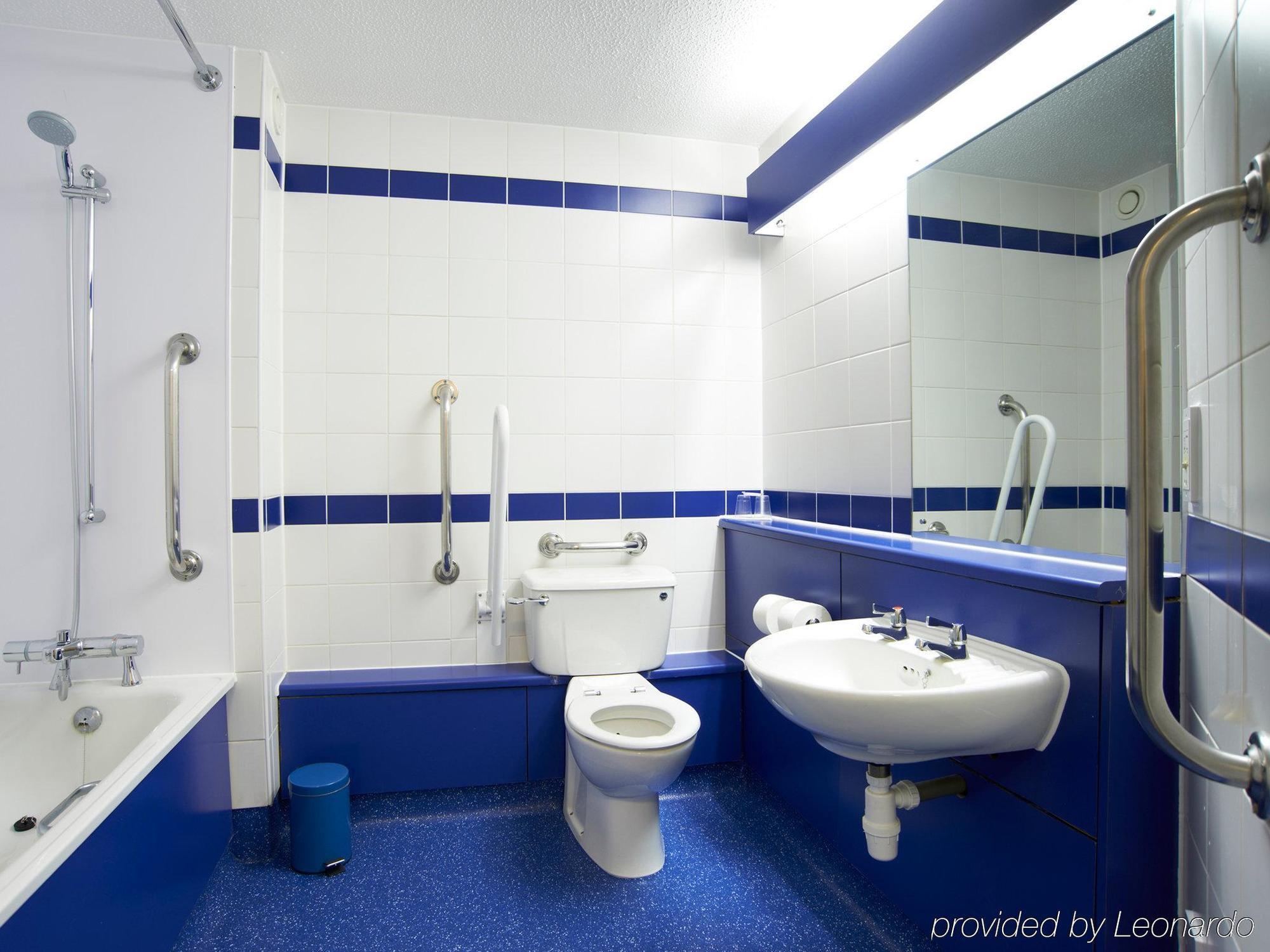 Travelodge Dundee Central Hotel ภายนอก รูปภาพ
